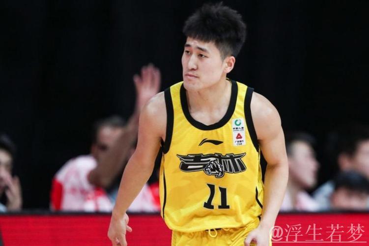 赵维伦姜伟泽领衔 中国男篮短训营16人名单揭晓